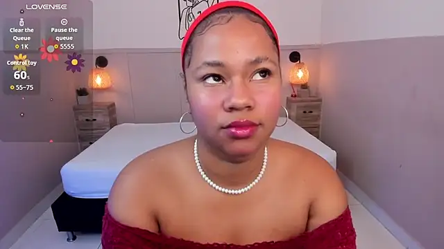 Snapshot of AuroraSky8 chatting on 30, 9, 2025 AuroraSky8 online show from 30, 9, 2025