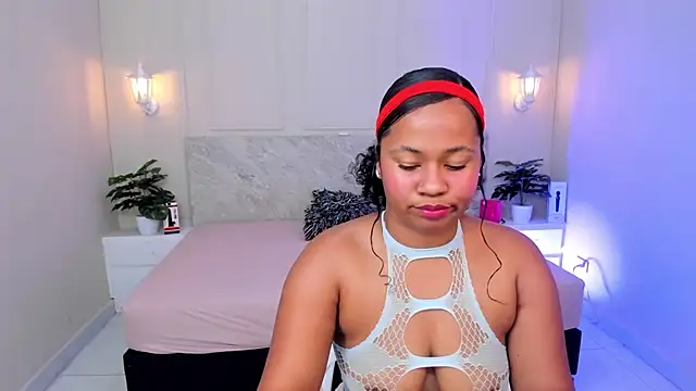 Snapshot of AuroraSky8 chatting on 10, 9, 2025 AuroraSky8 online show from 10, 9, 2025