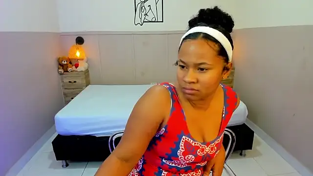 Snapshot of AuroraSky8 chatting on 15, 11, 2025 AuroraSky8 online show from 15, 11, 2025