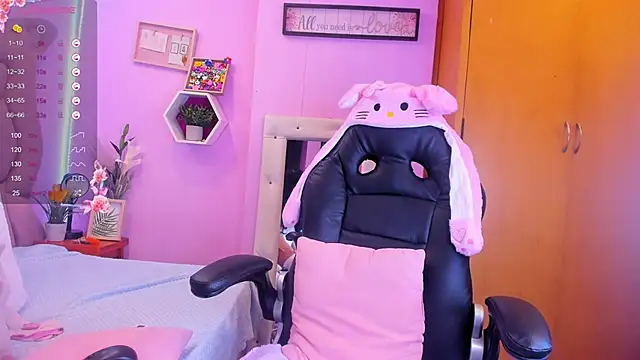 EmmaAnturin online show from 29, 10, 2025