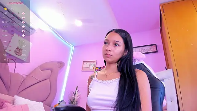 EmmaAnturin online show from 12, 11, 2025