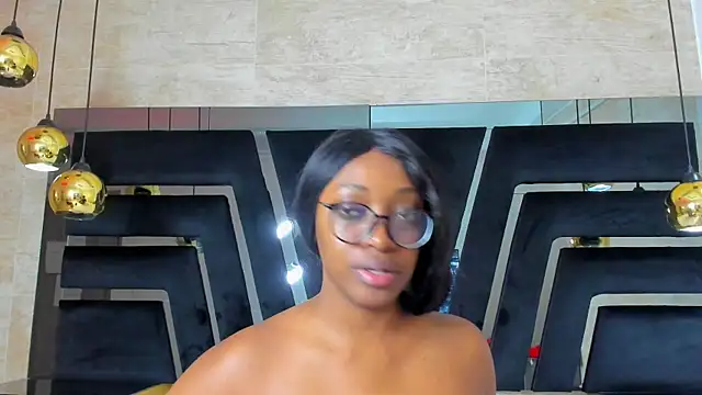 Snapshot of YallianaBrooks chatting on 19, 6, 2026 YallianaBrooks online show from 19, 6, 2026