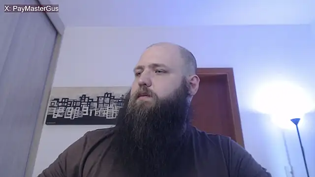 Snapshot of PayMasterGus chatting on 7, 11, 2025 PayMasterGus online show from 7, 11, 2025