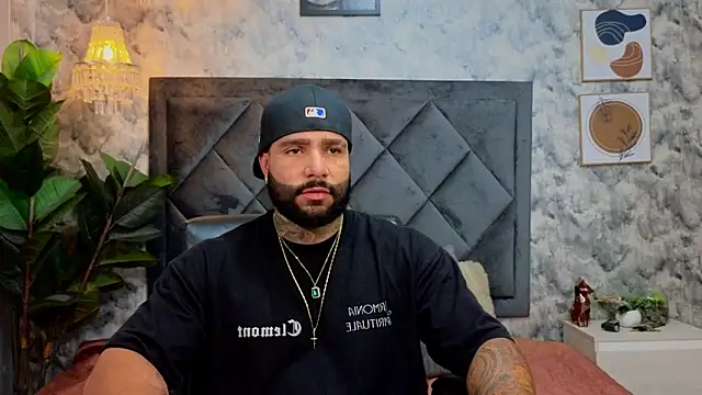 Apolo rousse1 online show from 18, 11, 2025