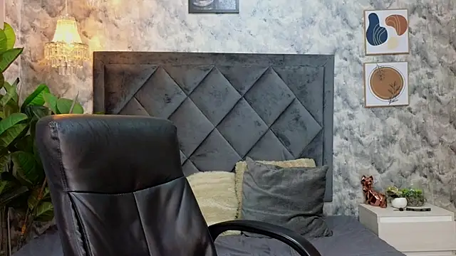 Apolo rousse1 online show from 5, 11, 2025