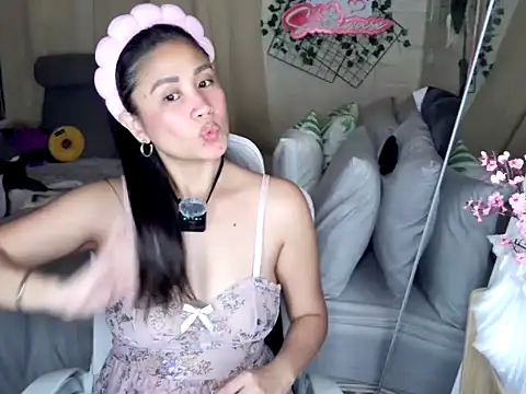 Shiawase1125 online show from 29, 9, 2025