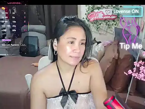 Shiawase1125 online show from 19, 12, 2025