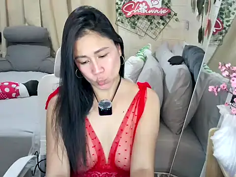 Shiawase1125 online show from 12, 9, 2025