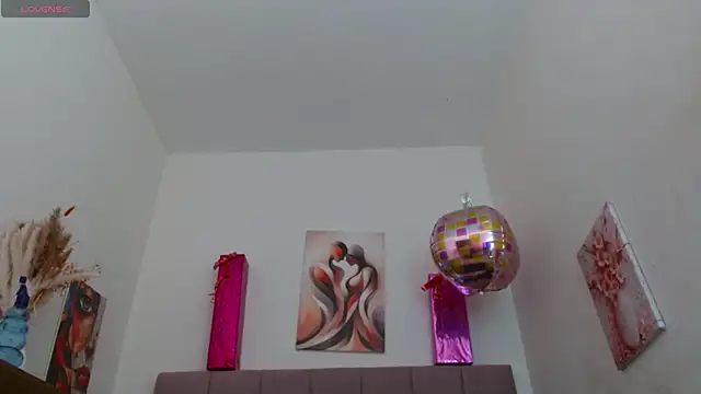 Snapshot of Lola_wish1 chatting on 15, 10, 2025 Lola wish1 online show from 15, 10, 2025