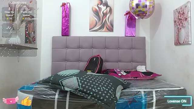 Snapshot of Lola_wish1 chatting on 10, 9, 2025 Lola wish1 online show from 10, 9, 2025