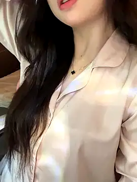 Nana kute20 online show from 4, 11, 2025