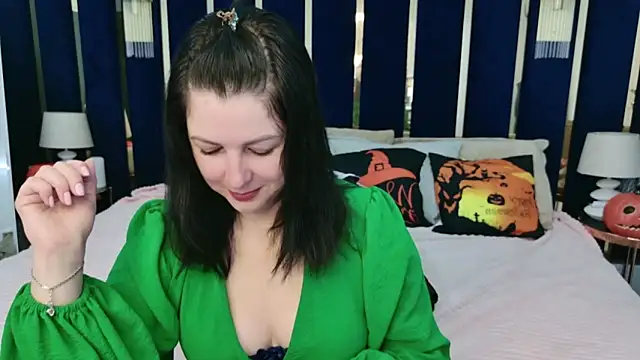 Nina Stane online show from 21, 10, 2025