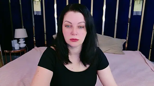 Nina Stane online show from 4, 5, 2026