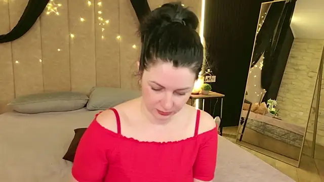 Nina Stane online show from 9, 3, 2026