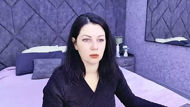 Nina Stane online show from 1, 10, 2025