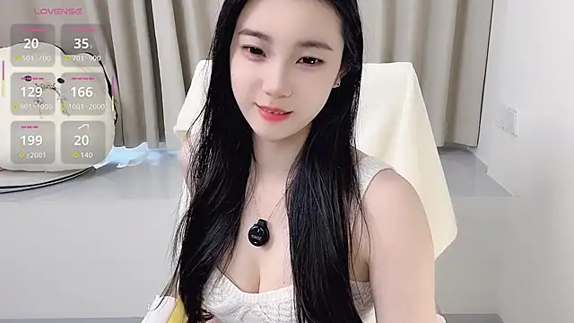 seoYuki online show from 5, 12, 2025