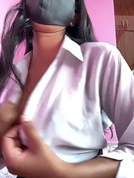 Neha18 online show from 7, 10, 2025