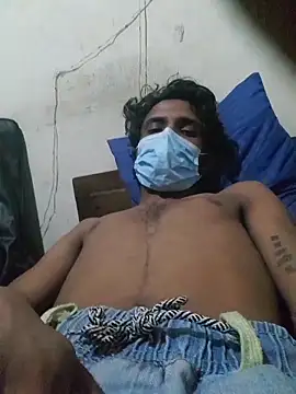 Snapshot of Ashy2001 chatting on 12, 10, 2025 Ashy2001 online show from 12, 10, 2025