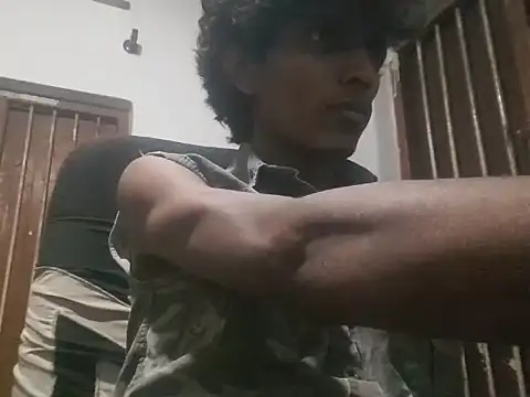 Snapshot of Ashy2001 chatting on 11, 9, 2025 Ashy2001 online show from 11, 9, 2025