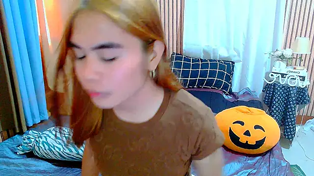 Snapshot of zeusdaven chatting on 2, 10, 2025 zeusdaven online show from 2, 10, 2025