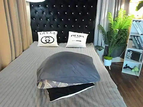 urfanatic yumi online show from 21, 9, 2025