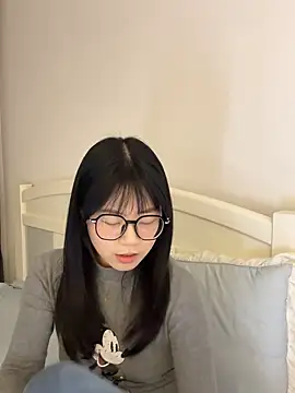 Snapshot of Ella-A9 chatting on 3, 11, 2025 Ella-A9 online show from 3, 11, 2025