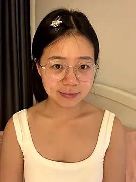 Snapshot of Ella-A9 chatting on 8, 9, 2025 Ella-A9 online show from 8, 9, 2025