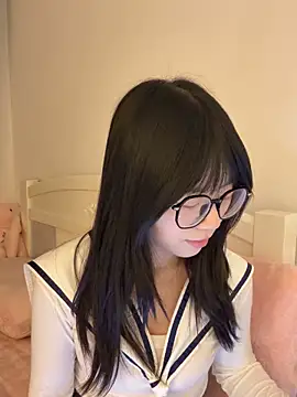 Snapshot of Ella-A9 chatting on 24, 11, 2025 Ella-A9 online show from 24, 11, 2025