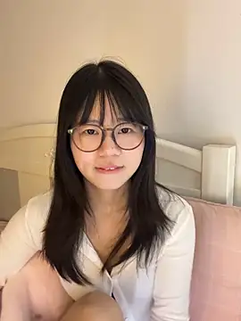 Snapshot of Ella-A9 chatting on 23, 10, 2025 Ella-A9 online show from 23, 10, 2025