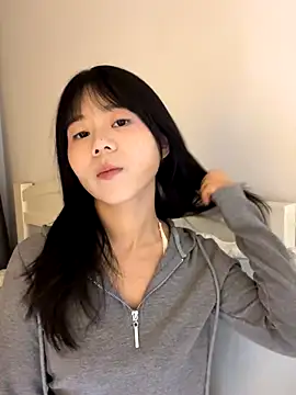 Snapshot of Ella-A9 chatting on 23, 10, 2025 Ella-A9 online show from 23, 10, 2025