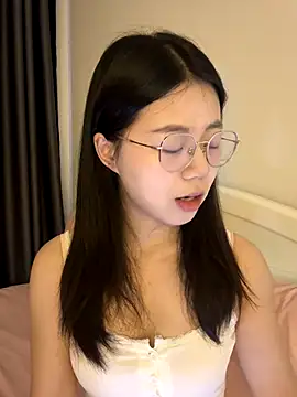 Snapshot of Ella-A9 chatting on 12, 9, 2025 Ella-A9 online show from 12, 9, 2025