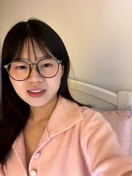 Snapshot of Ella-A9 chatting on 22, 10, 2025 Ella-A9 online show from 22, 10, 2025