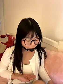 Snapshot of Ella-A9 chatting on 28, 11, 2025 Ella-A9 online show from 28, 11, 2025