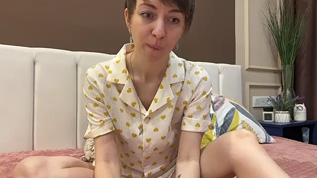 daniellia  online show from 24, 2, 2026