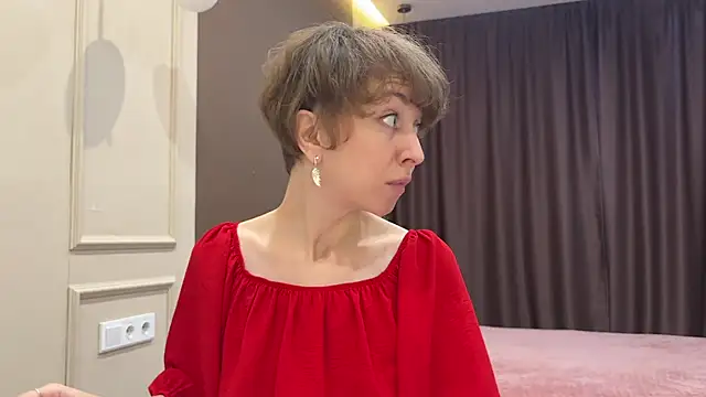 daniellia  online show from 25, 10, 2025