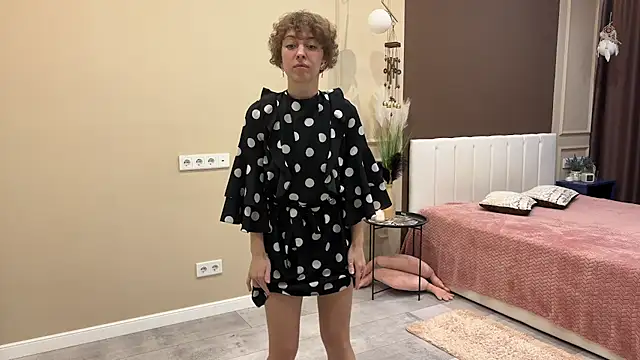 daniellia  online show from 15, 11, 2025