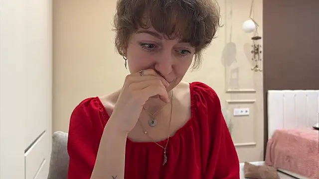 daniellia  online show from 4, 11, 2025