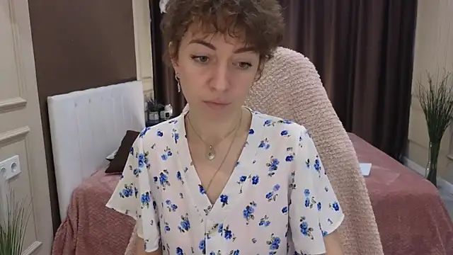 daniellia  online show from 23, 9, 2025