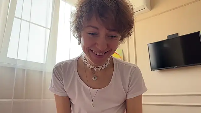 daniellia  online show from 10, 11, 2025