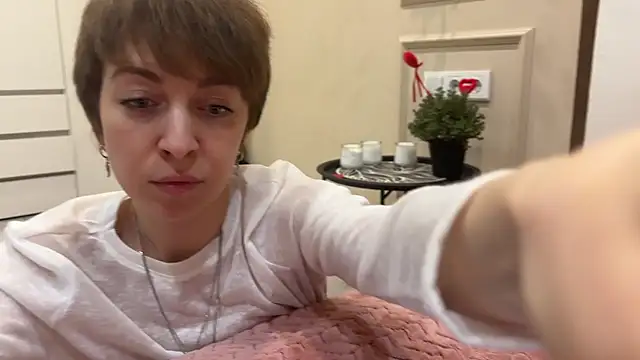 daniellia  online show from 14, 12, 2025