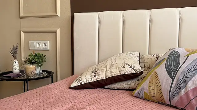 daniellia  online show from 1, 3, 2026