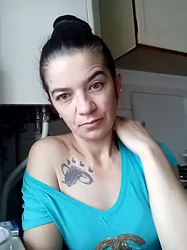 Snapshot of alinaalinutzq chatting on 2, 12, 2025 alinaalinutzq online show from 2, 12, 2025