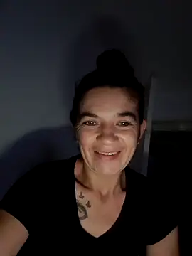 alinaalinutzq online show from 2, 11, 2025