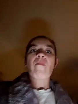 alinaalinutzq online show from 20, 10, 2025