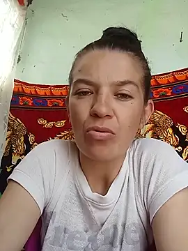 Snapshot of alinaalinutzq chatting on 20, 5, 2026 alinaalinutzq online show from 20, 5, 2026