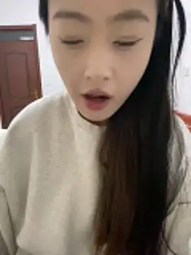 MengMeng0515 online show from 3, 12, 2025