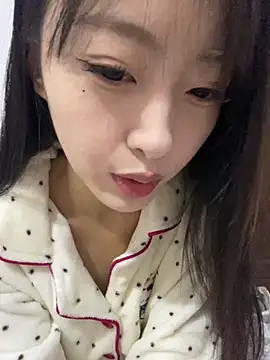 MengMeng0515 online show from 20, 12, 2025