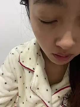 MengMeng0515 online show from 19, 12, 2025