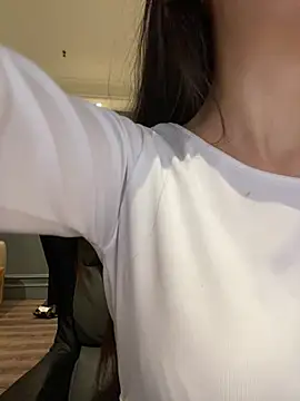 Snapshot of MengMeng0515 chatting on 1, 3, 2026 MengMeng0515 online show from 1, 3, 2026