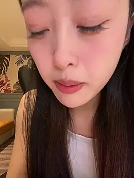 MengMeng0515 online show from 9, 4, 2026